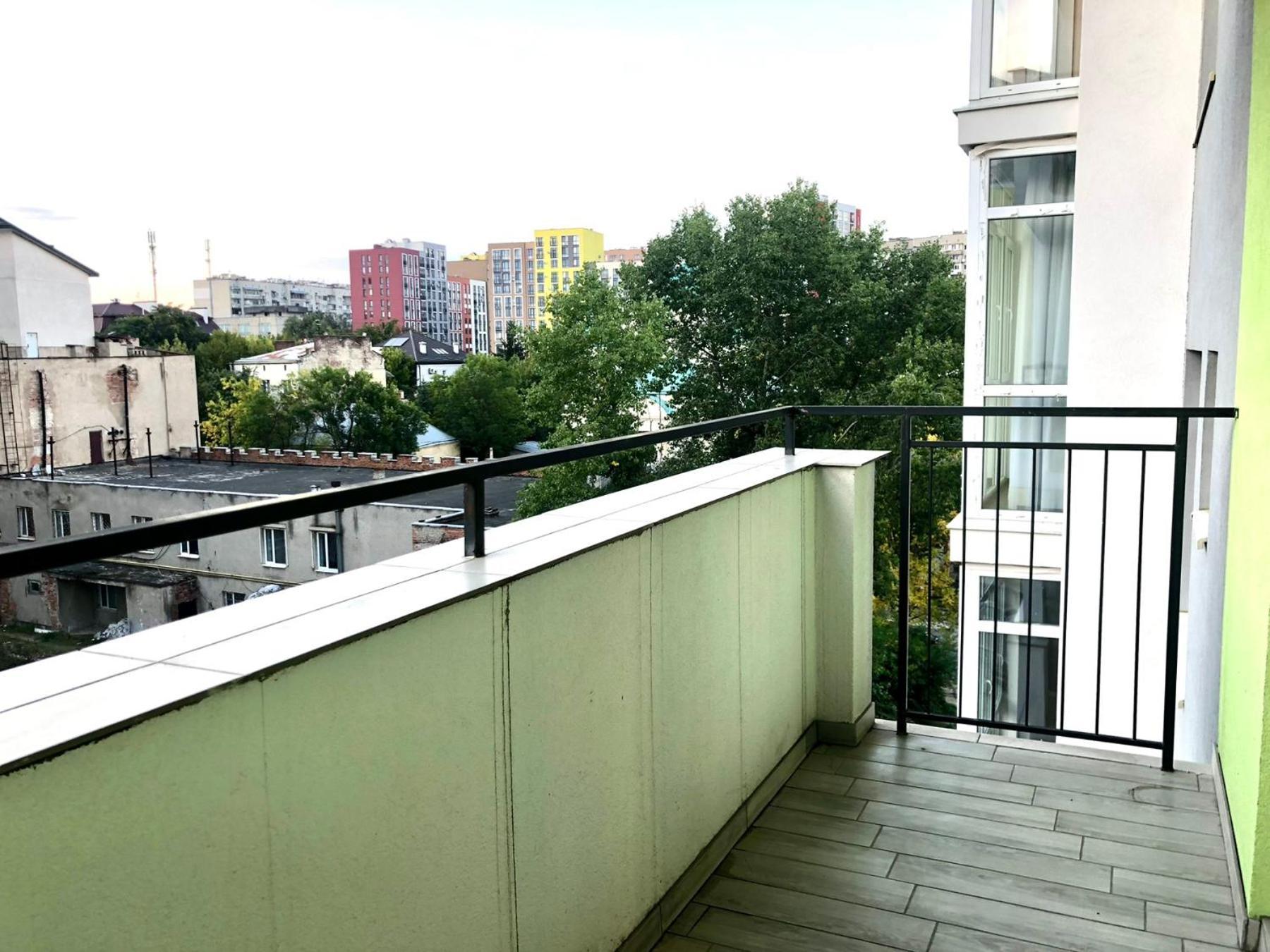 Osapart Comfortable Apartment In A Complex Great Britain Leópolis Exterior foto