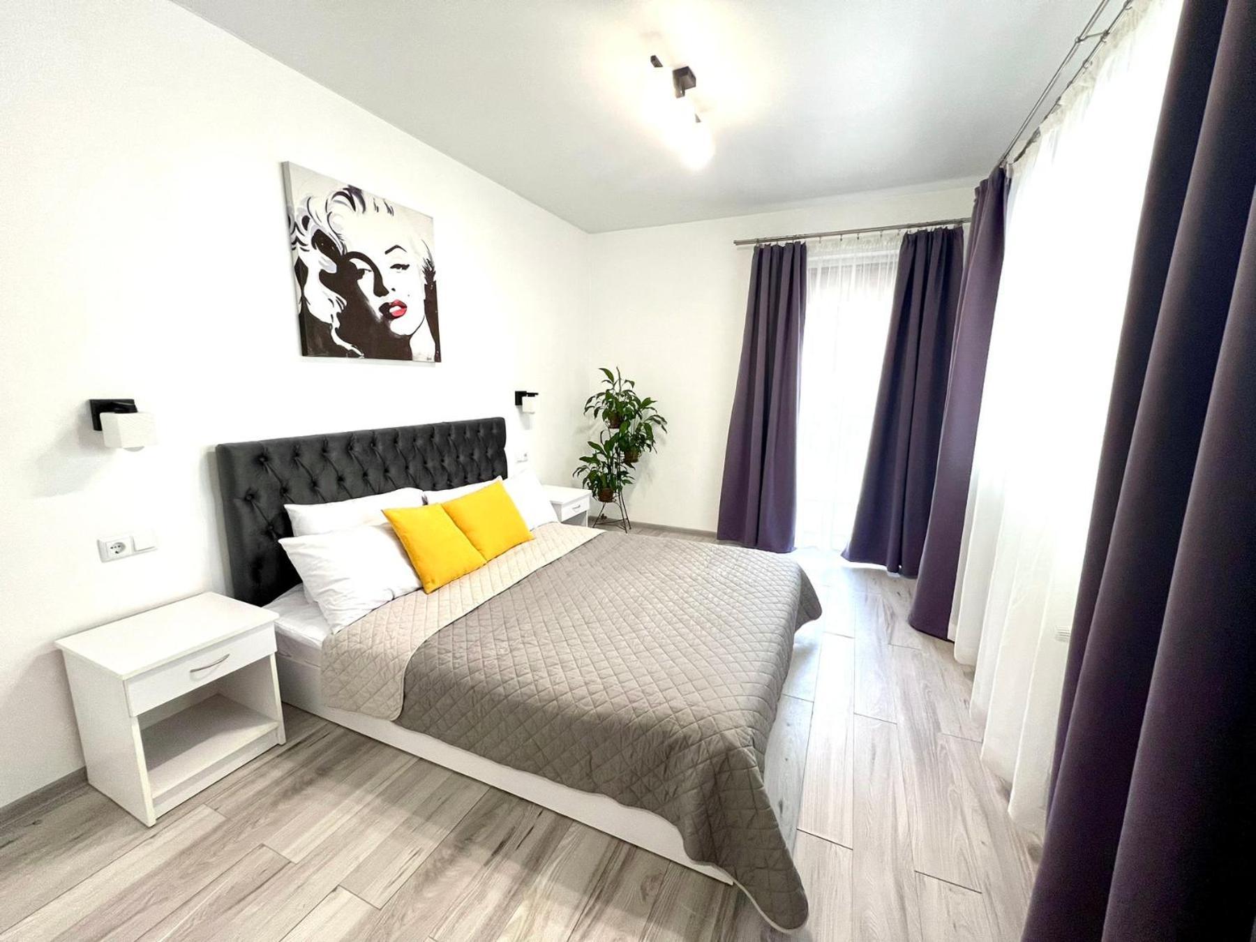 Osapart Comfortable Apartment In A Complex Great Britain Leópolis Exterior foto